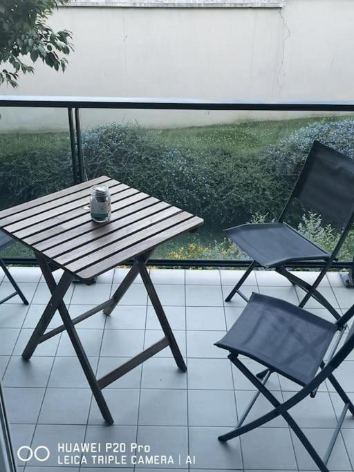 Spacieux 3 Pieces Sur Jardin Іврі-сюр-Сен Екстер'єр фото